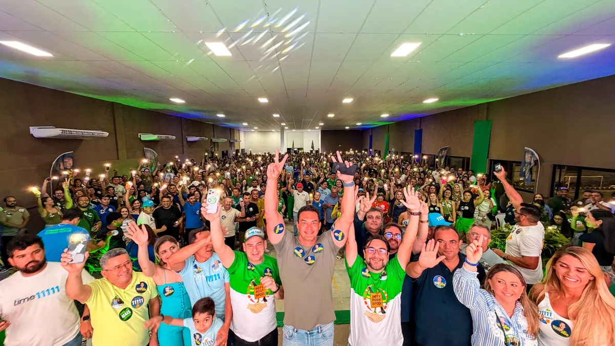 Sabino lota arena em Apodi e amarra palanque com Styvenson no Oeste