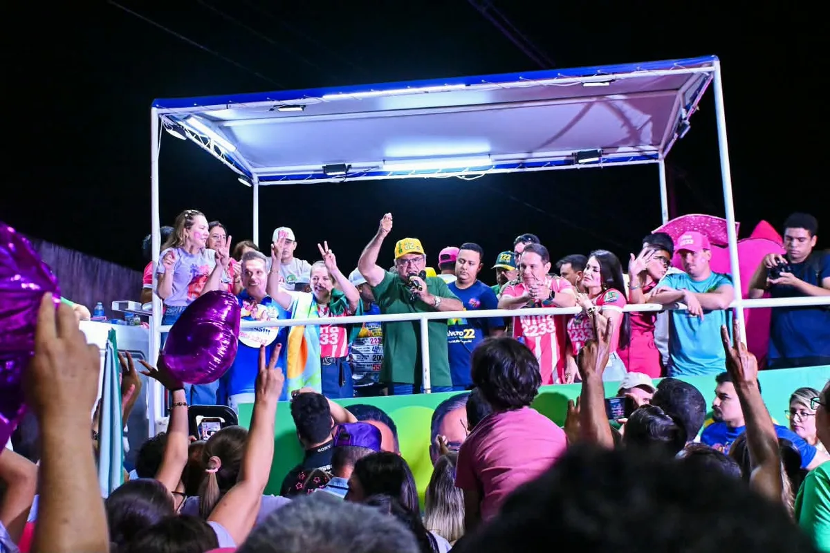 Caravana 22 cruza sete cidades da Grande Natal em dia de carreatas e comício