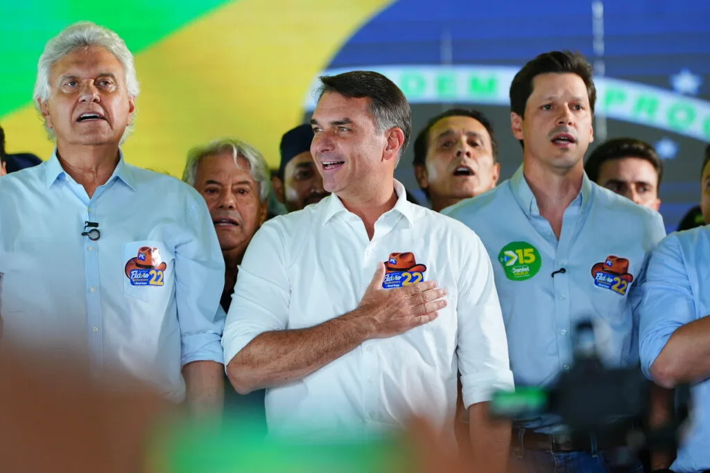 Senador Flávio Bolsonaro durante agenda com jornalistas em Brasília