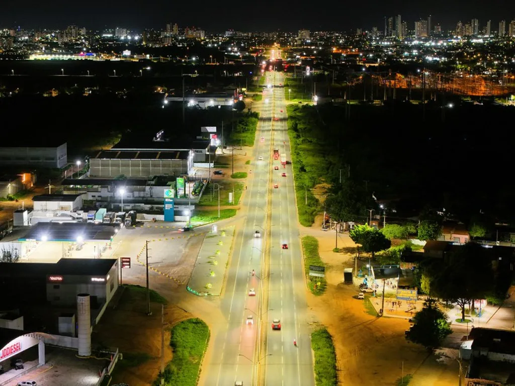 Mossoró ilumina 17 km da BR-304 com LED e reforça segurança no Oeste