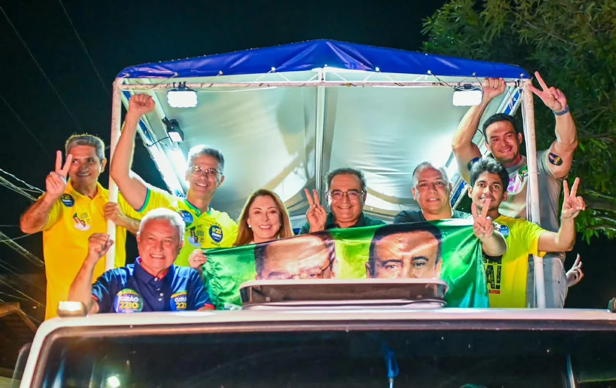 Álvaro Dias fecha sexta com carreata entre Natal e Parnamirim às vésperas do voto