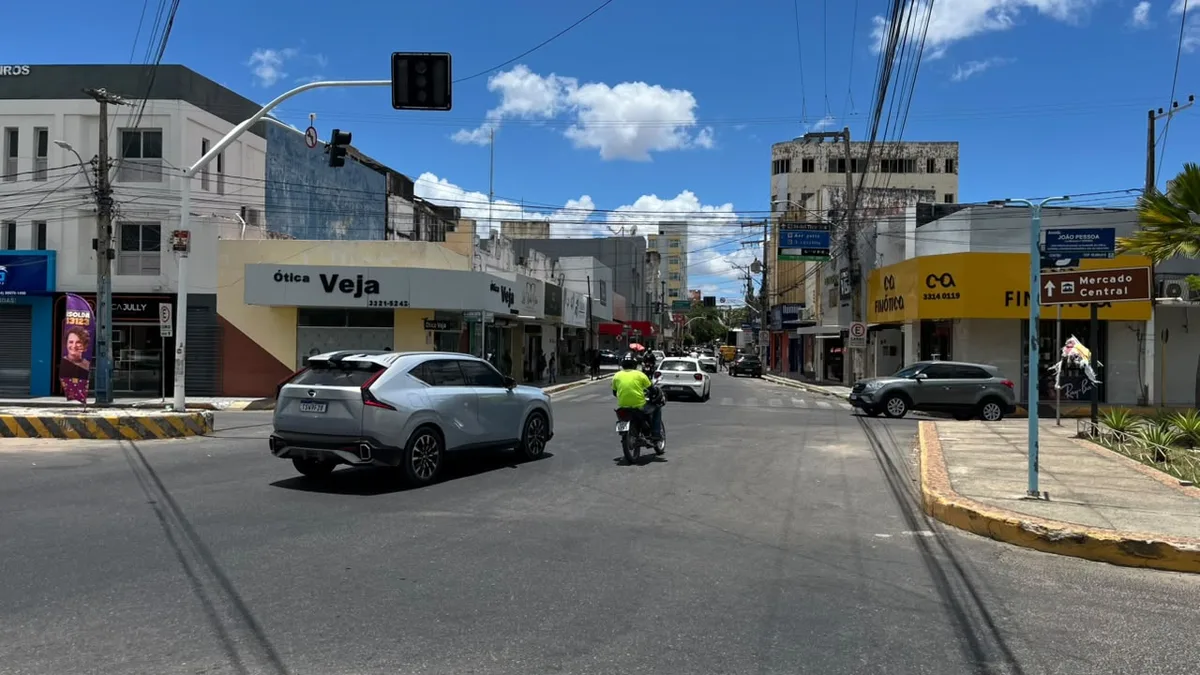 Centro de Mossoró tem segundo dia de quedas de luz e comércio relata prejuízos