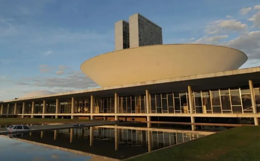 Congresso é reprovado por 37% e só 18% aprovam, mostra Datafolha