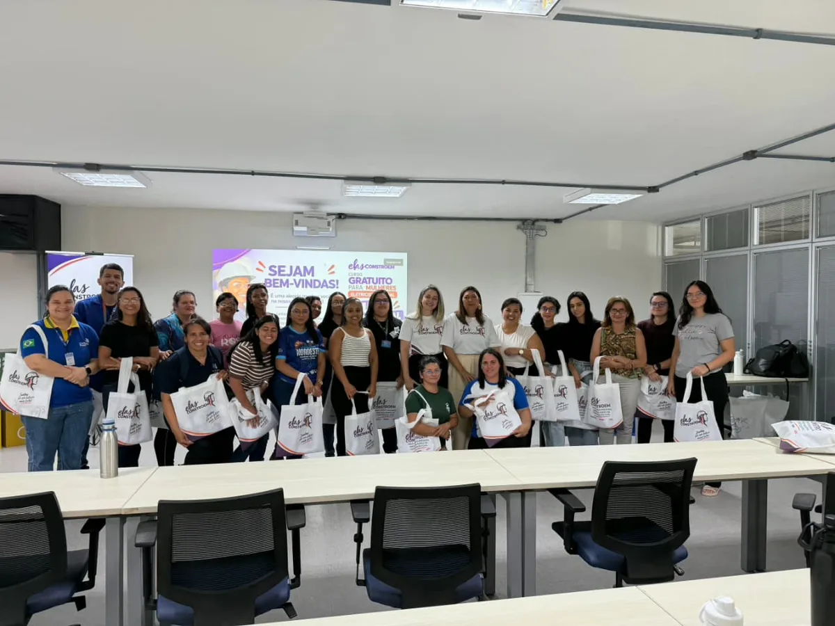 Curso gratuito forma mulheres eletricistas e abre portas na construção no RN