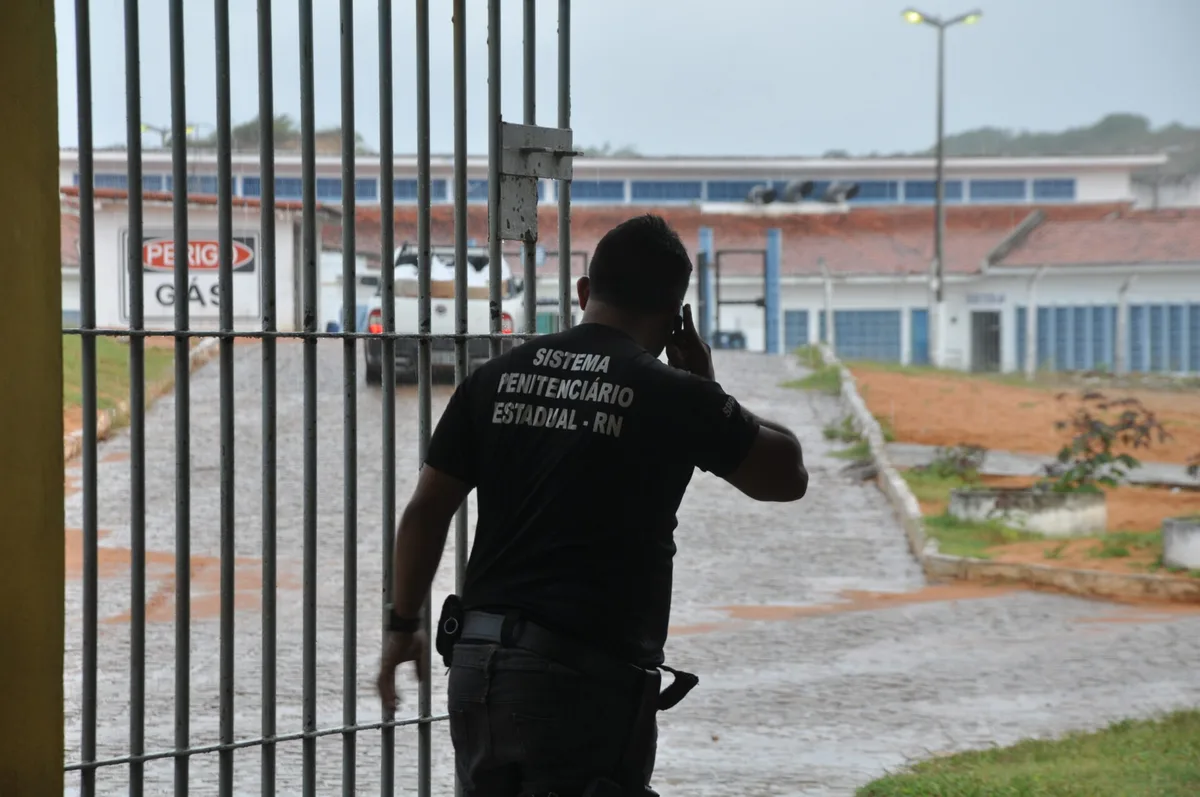 RN soma 27 fugas em presídios no ano e troca comando da pasta