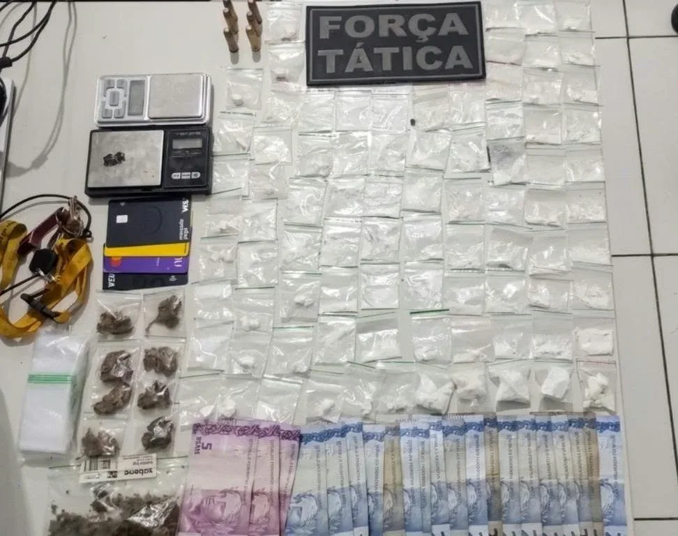 Dois são detidos com drogas e munições após ronda em bairro de Parnamirim