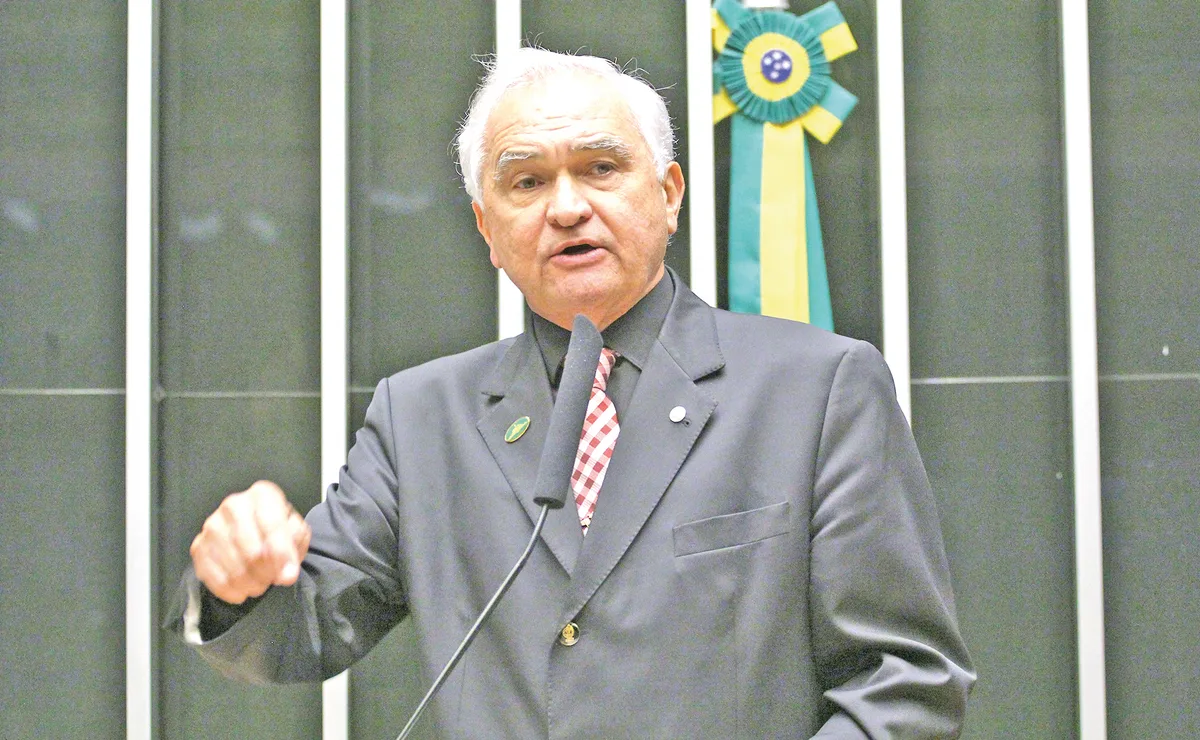 General Girão declara apoio a Allyson no segundo turno e defende encerrar ciclo do PT
