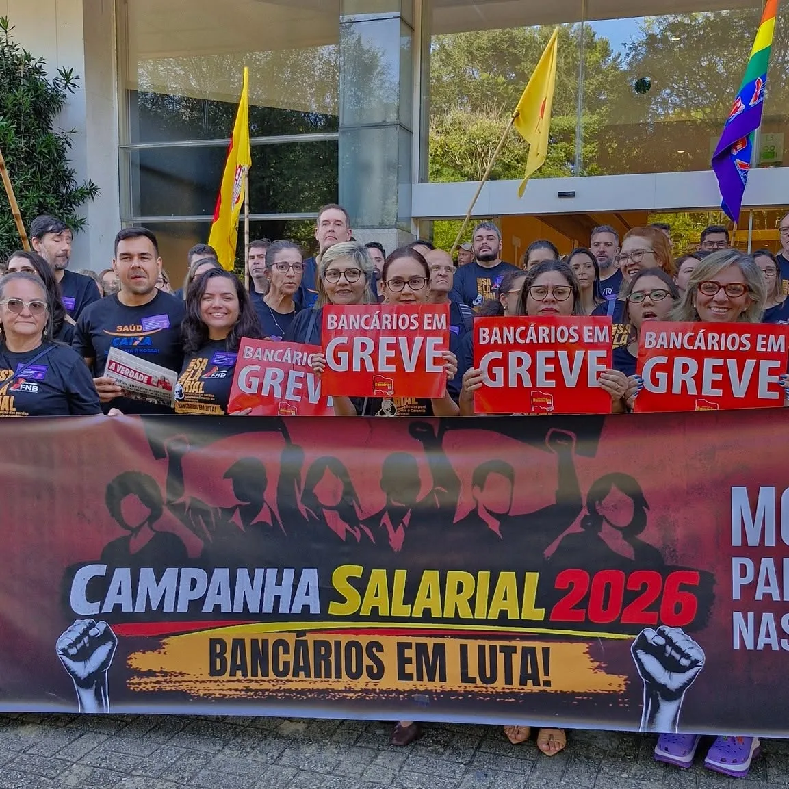Protesto na Cidade Alta marca dia decisivo para bancários da Caixa no RN