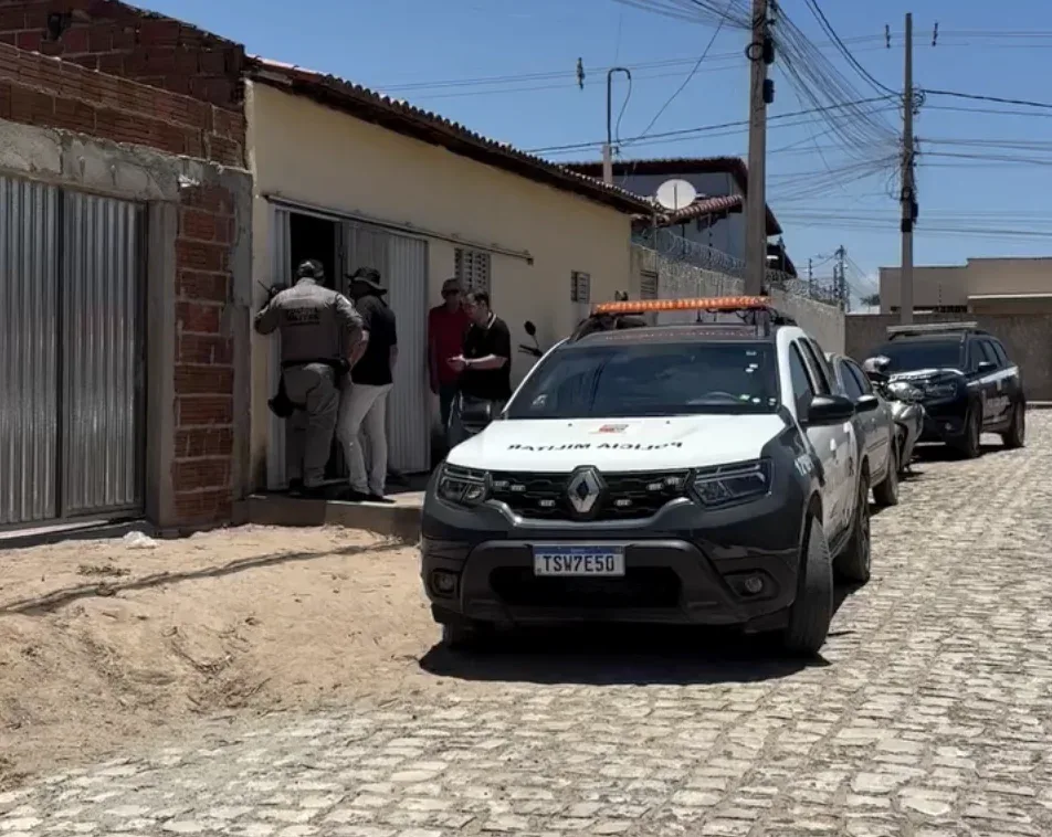 Viatura da Polícia Civil em atendimento de ocorrência em Mossoró