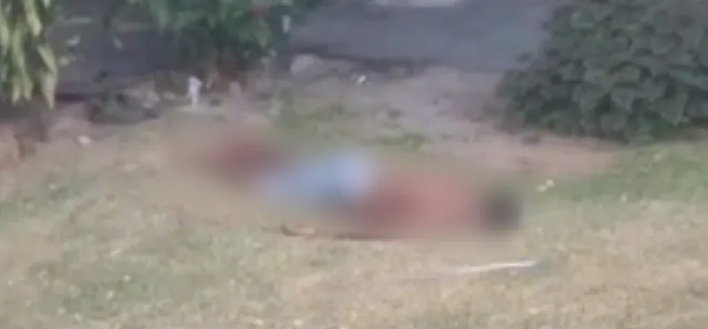 Fachada da central de abastecimento em Natal durante a madrugada