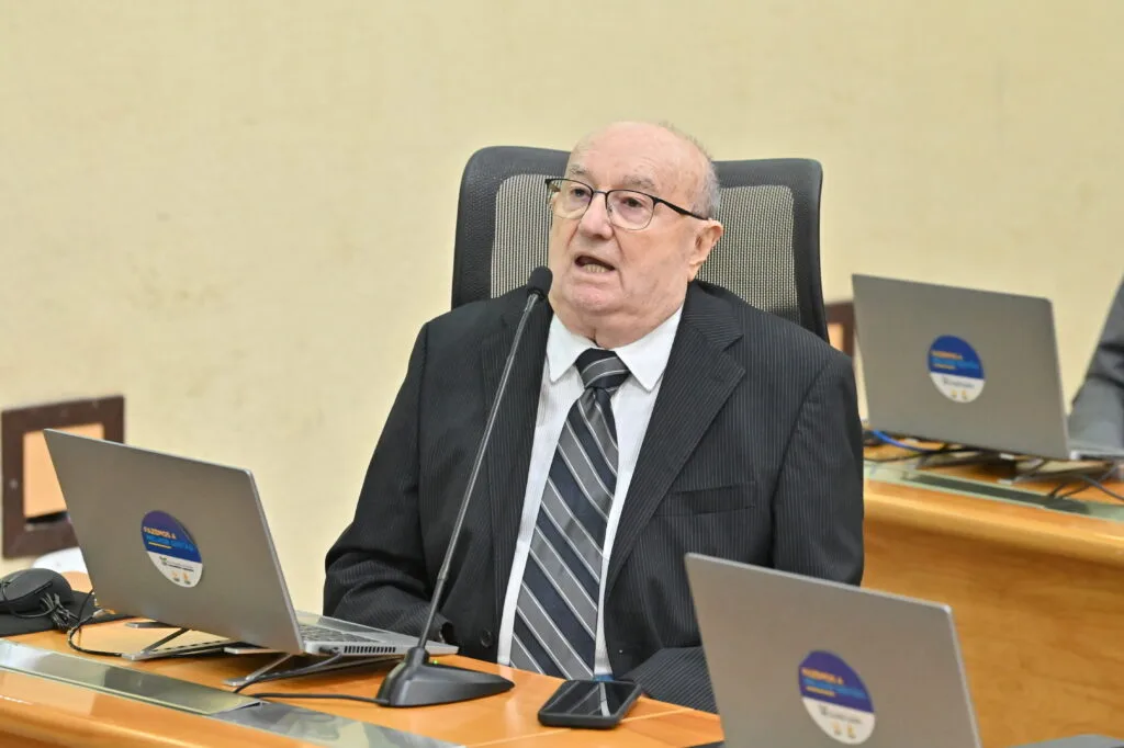 José Dias provoca debate na ALRN ao ligar pobreza do Nordeste ao voto