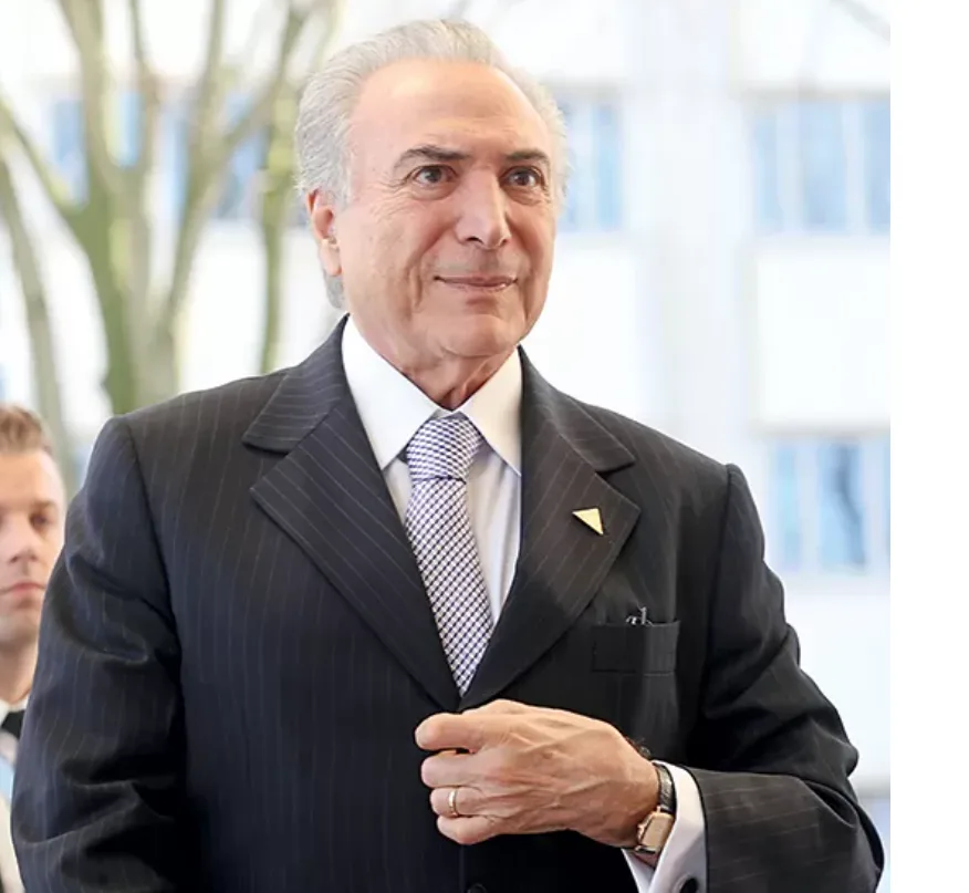 Temer anuncia voto em Flávio no 2º turno e cita desejo de mudança