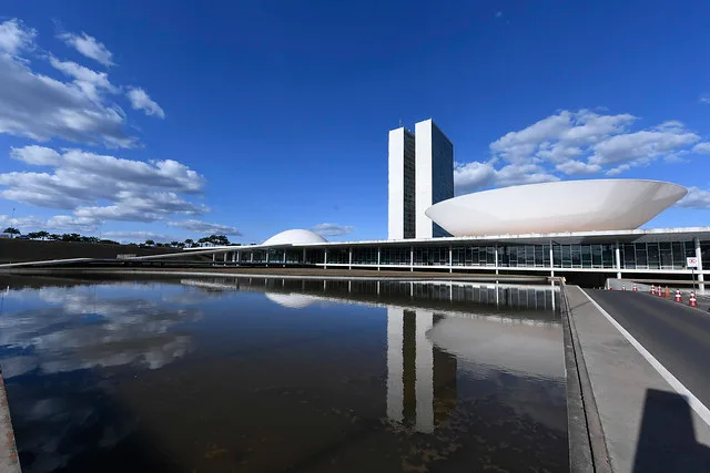 Motta anuncia que terceirizados da Câmara adotarão escala 5x2 já na próxima semana