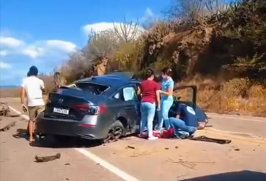Dia trágico na BR-304: mulher morre em batida frontal em Caiçara do Rio do Vento