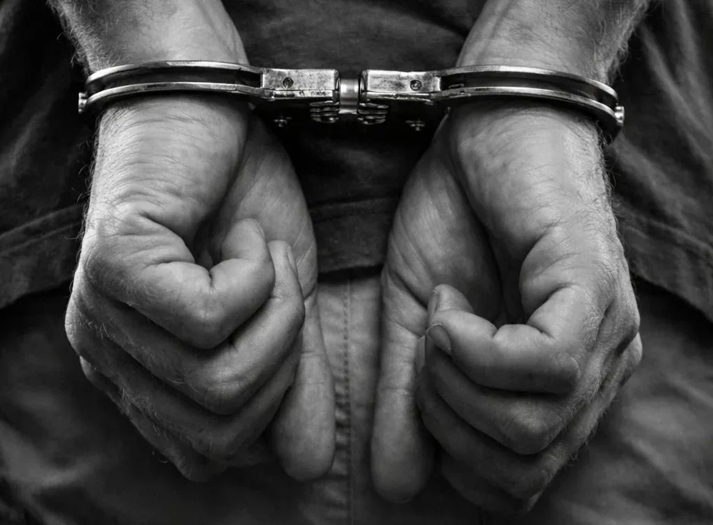 Abordagem da Rocam termina em prisão por mandado aberto no Igapó, em Natal