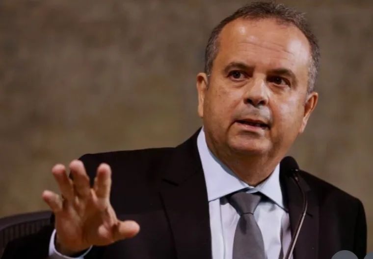 Senador Rogério Marinho durante agenda política