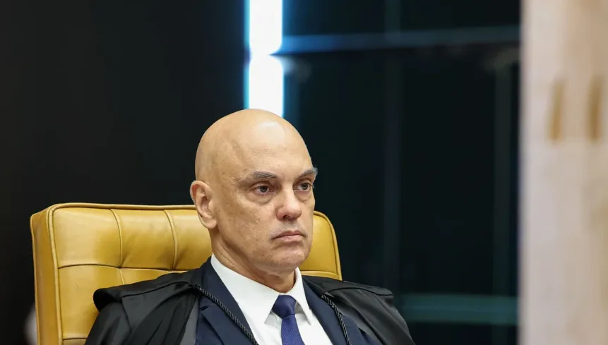 PGR defende liberar visitas de Flávio a Bolsonaro e cabe a Moraes decidir