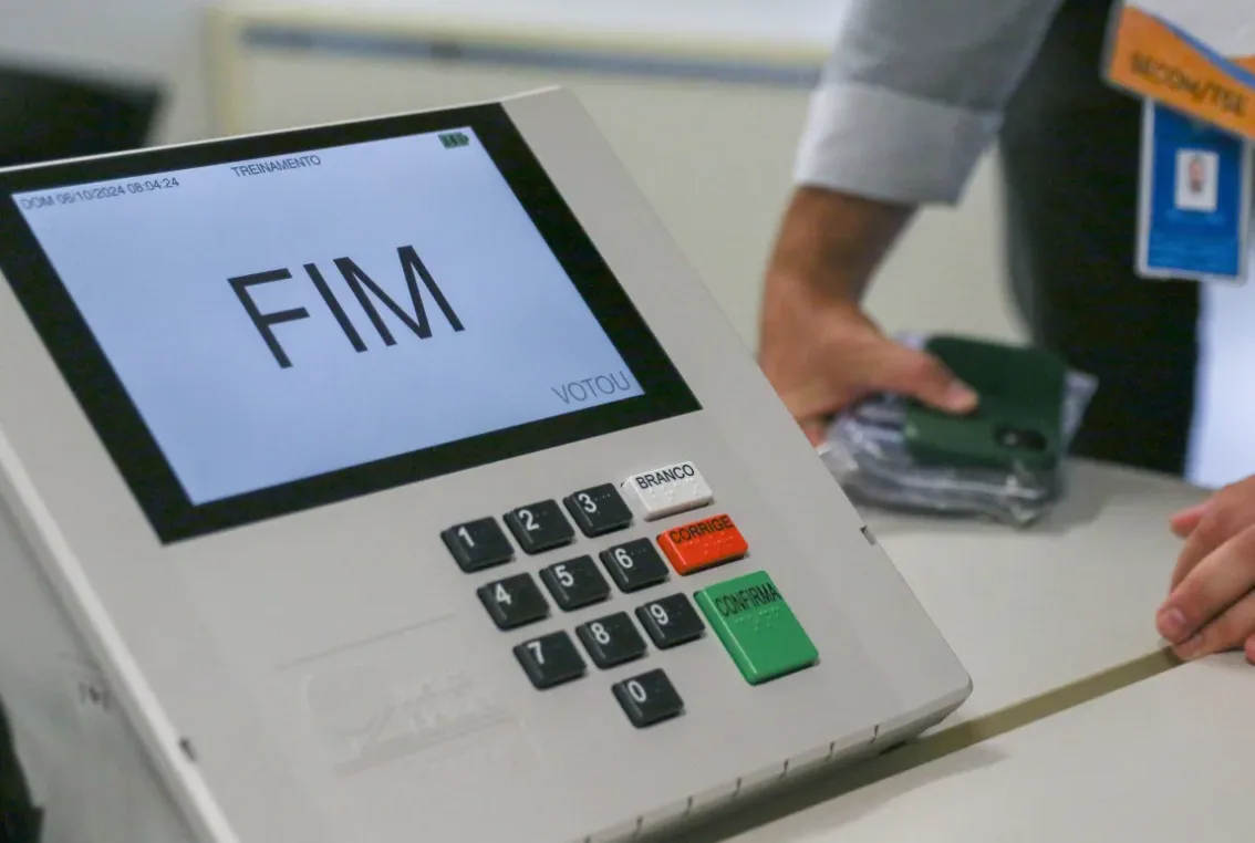 Apagão de 50 minutos na apuração: TSE afasta fraude e promete ajuste no 2º turno