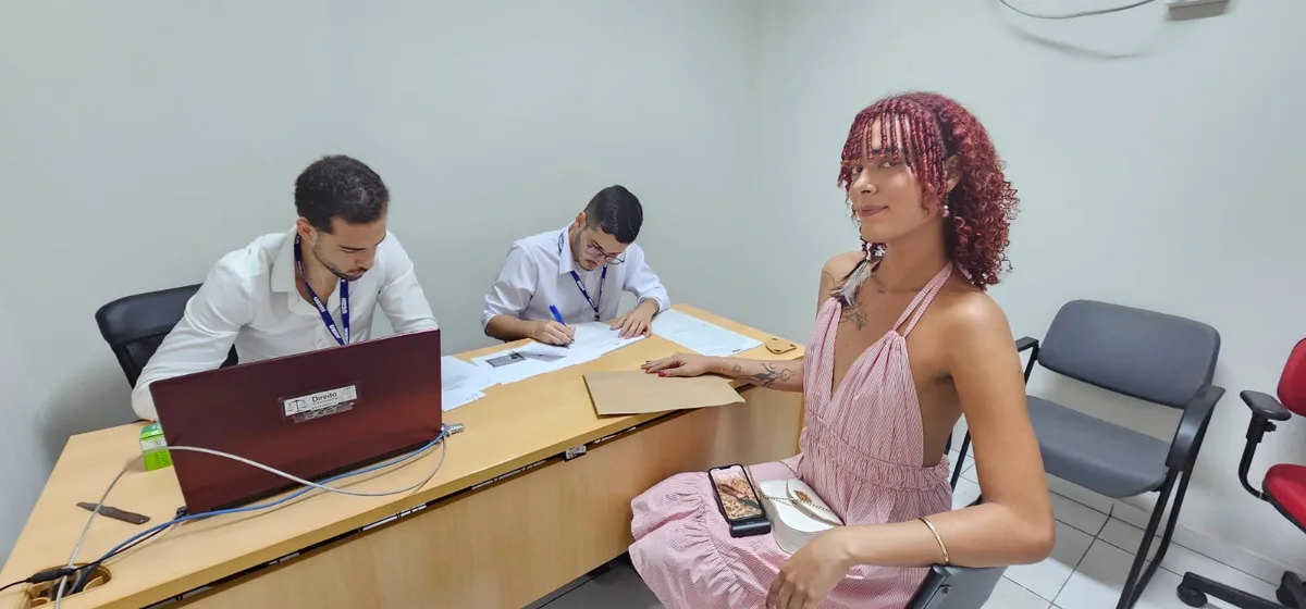 Uern abre atendimento jurídico para mudança de nome e gênero em Natal